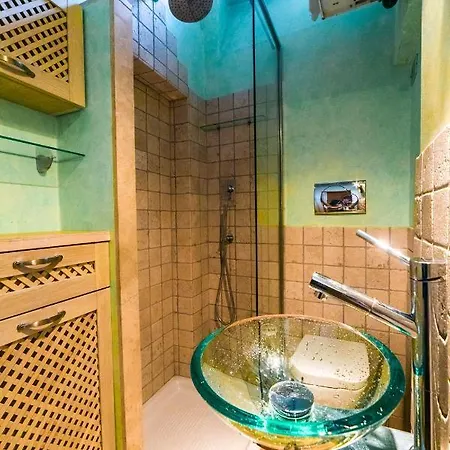 Maison Specchi